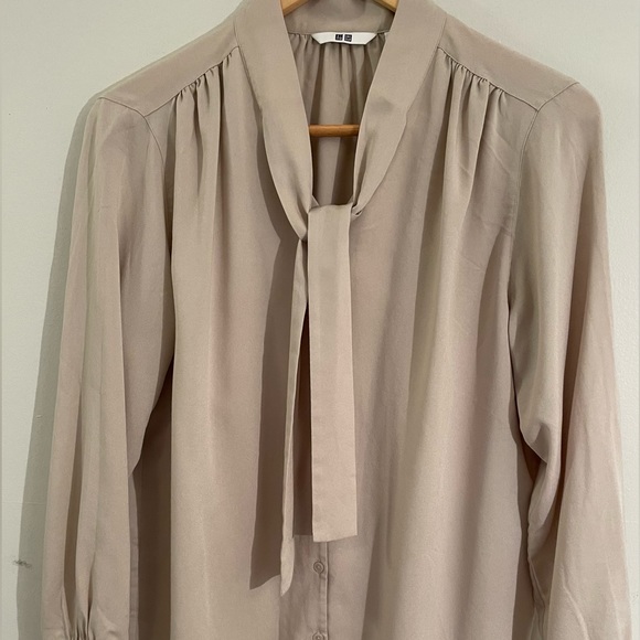 Uniqlo Bow Tie Blouse in Beige - Picture 4 of 6